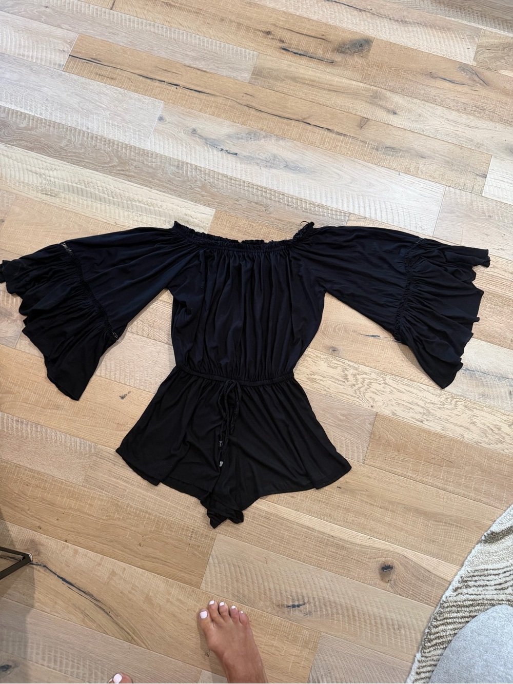 Elan Black Off Shoulder Bell Sleeve Romper Boho Drawstring Waist Size - Picture 4 of 8